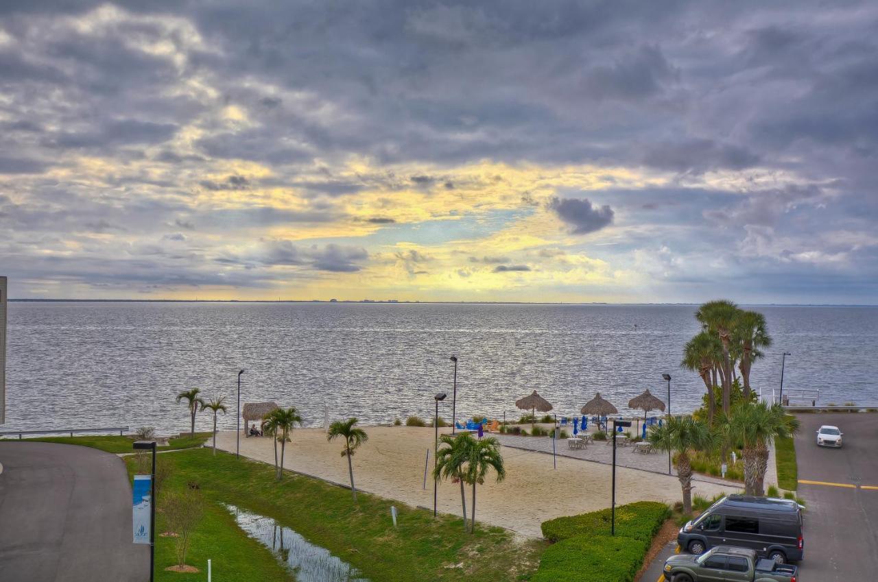 441-Waterfront, Amazing Views, Wifi, Pool And Close To Bucs Stadium Tampa Exterior photo